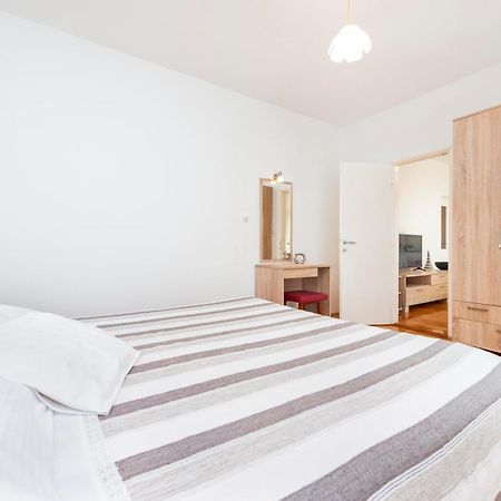 Apartments Magnolia Rovinj Bagian luar foto