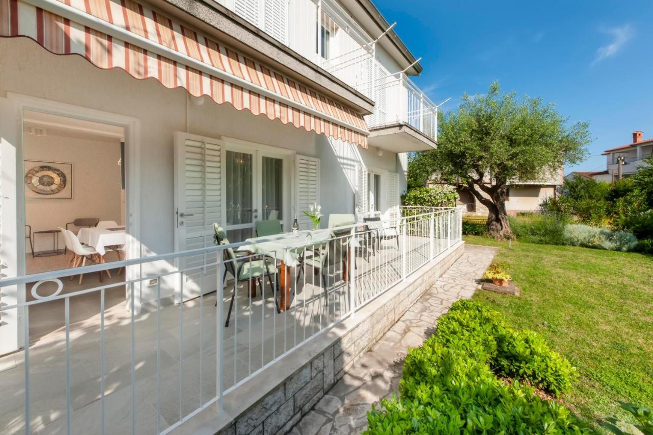 Apartments Magnolia Rovinj Bagian luar foto