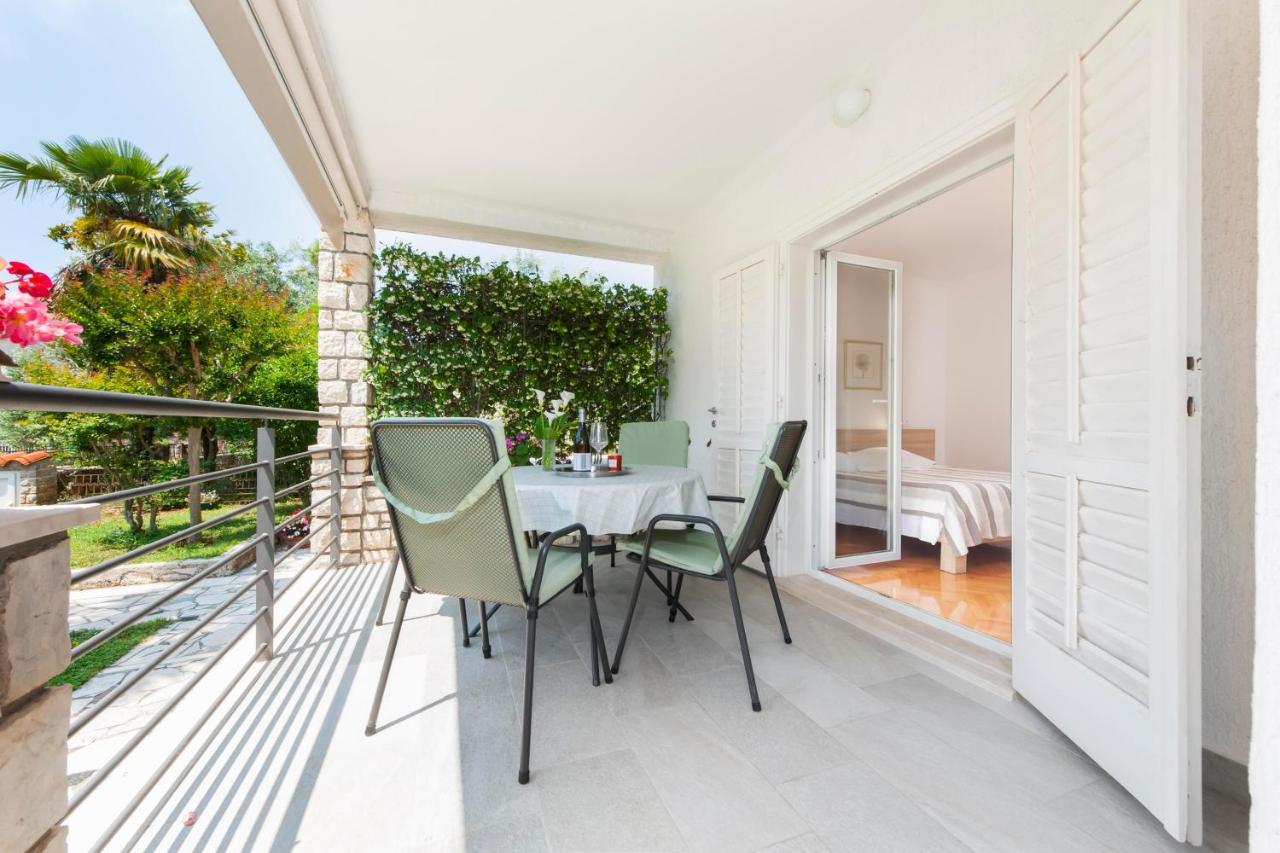 Apartments Magnolia Rovinj Bagian luar foto