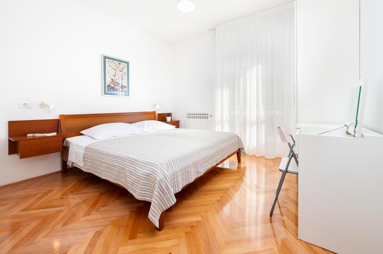 Apartments Magnolia Rovinj Bagian luar foto