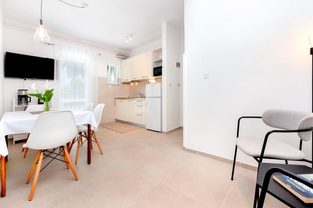 Apartments Magnolia Rovinj Bagian luar foto