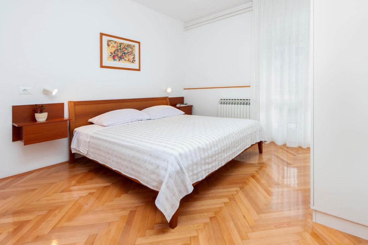 Apartments Magnolia Rovinj Bagian luar foto