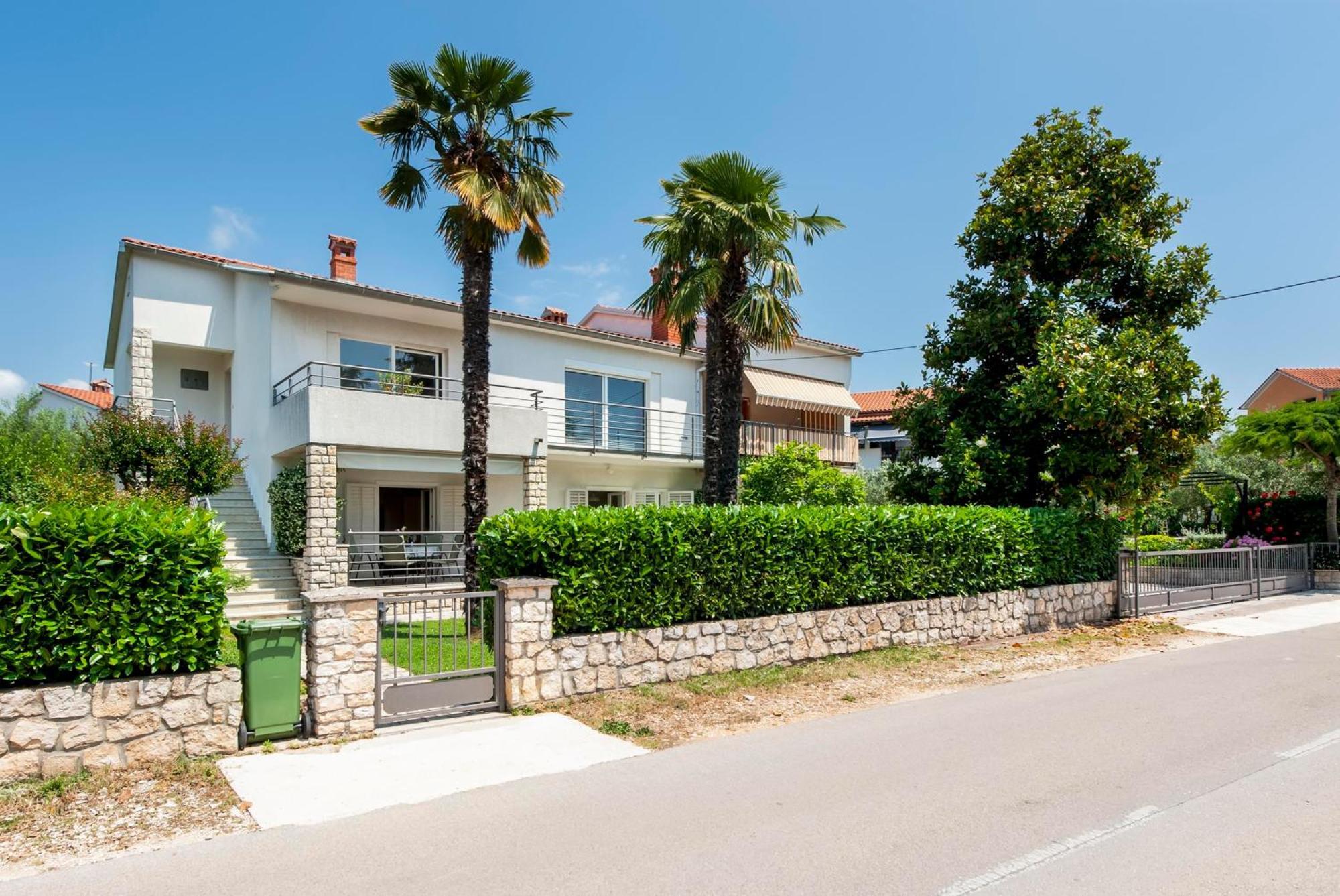 Apartments Magnolia Rovinj Bagian luar foto