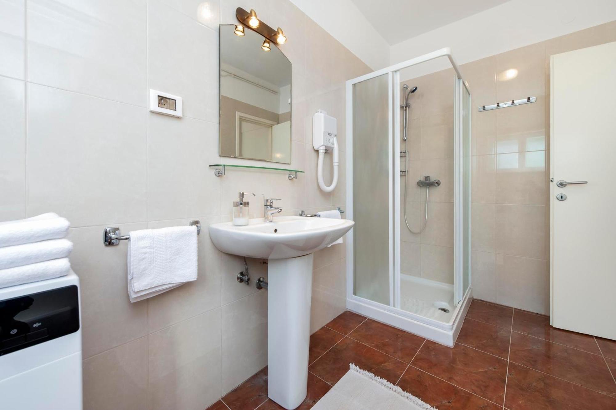 Apartments Magnolia Rovinj Bagian luar foto