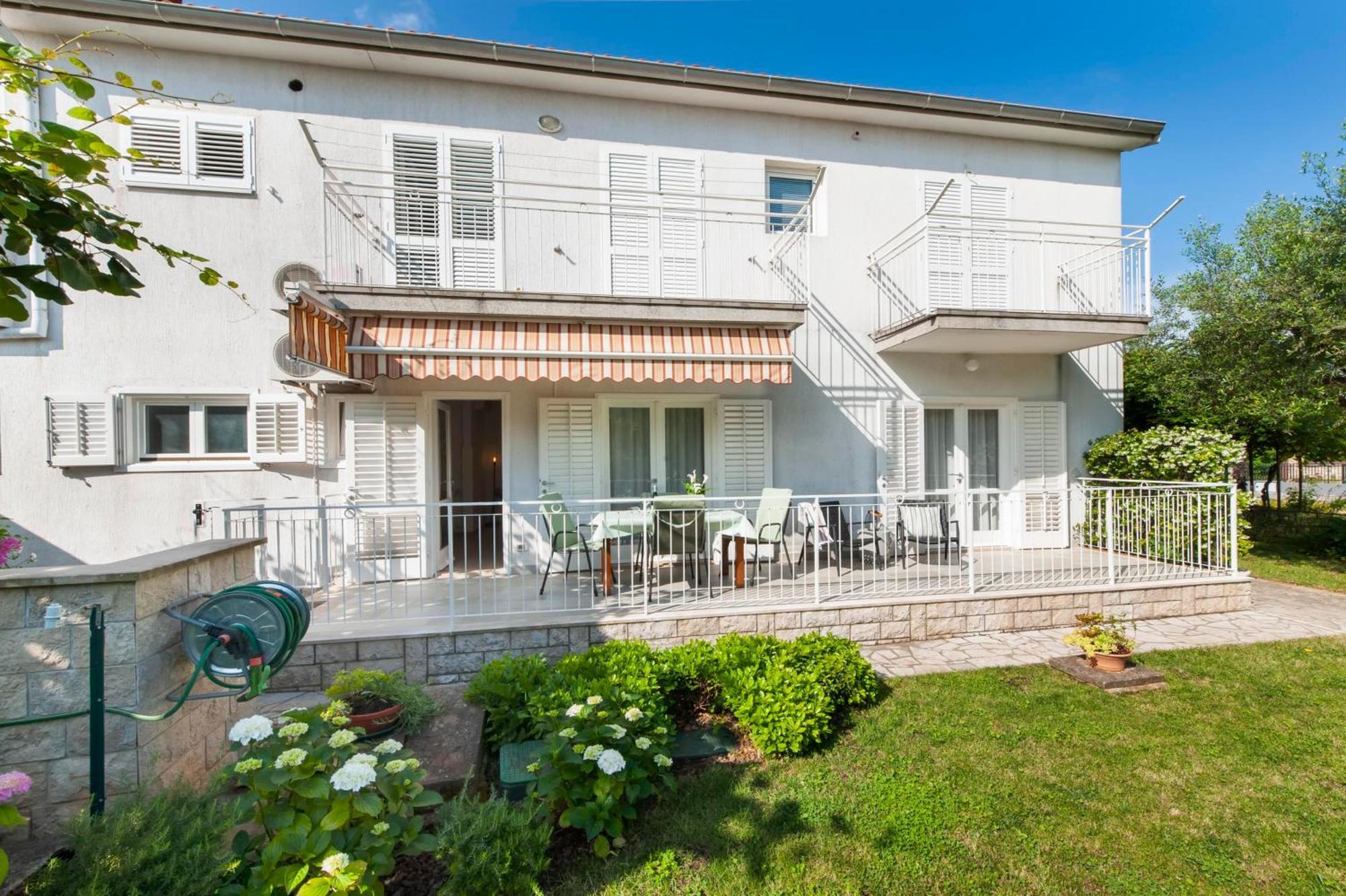 Apartments Magnolia Rovinj Bagian luar foto